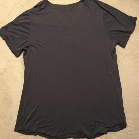🙀3/$20 Maner ~ Gray Soft Embellished Top ~ Size XL - Picture 5 of 5